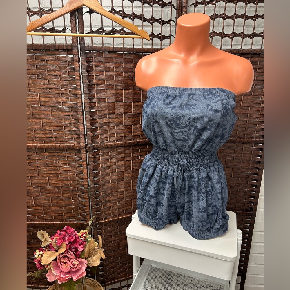 DG (Not Dolce/Gabbana) soft stretchy flower pattern Strapless Romper